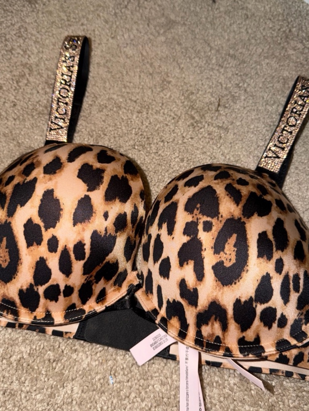 Victoria's Secret Leopard Push-Up Bra size 34DD
